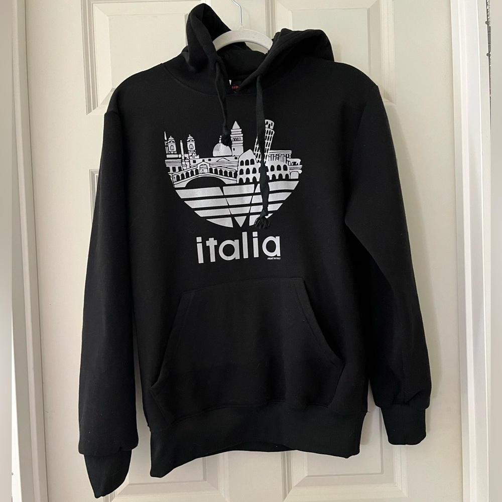 Vintage Chip 90’s Italian Adidas Black hoodie size M “Italia”  buildings